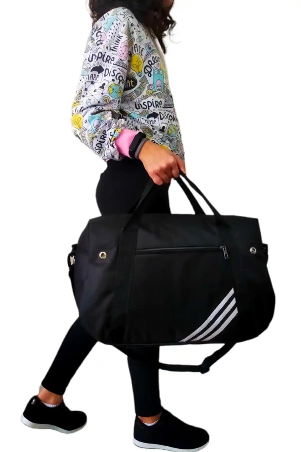 SYM SARAÇ Siyah Büyük Üç Çizgili Spor ve Seyahat Çantası Modern Tasarım ve Dayanıklılık