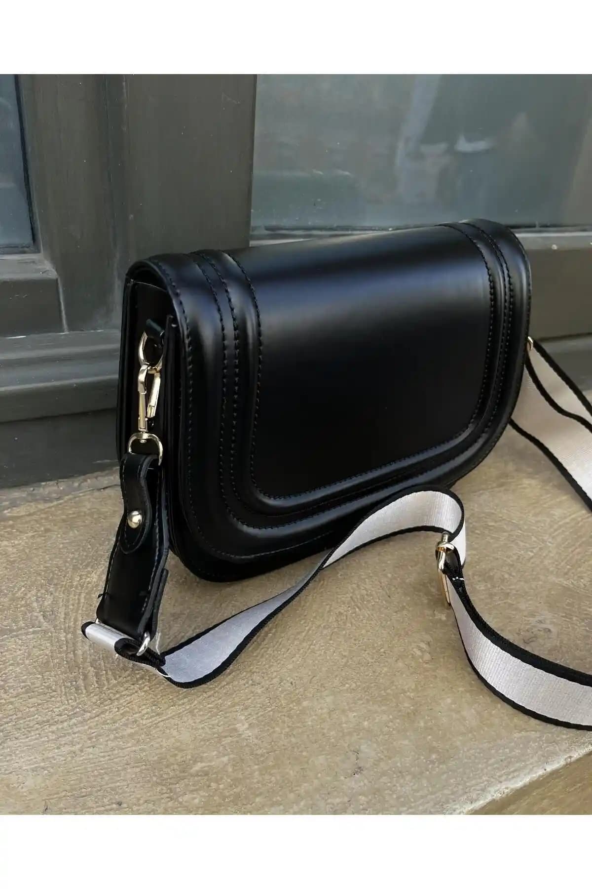 Tina Kanvas Askılı Rugan Siyah Çanta Günlük Kullanım İçin Şık ve Dayanıklı Tasarım