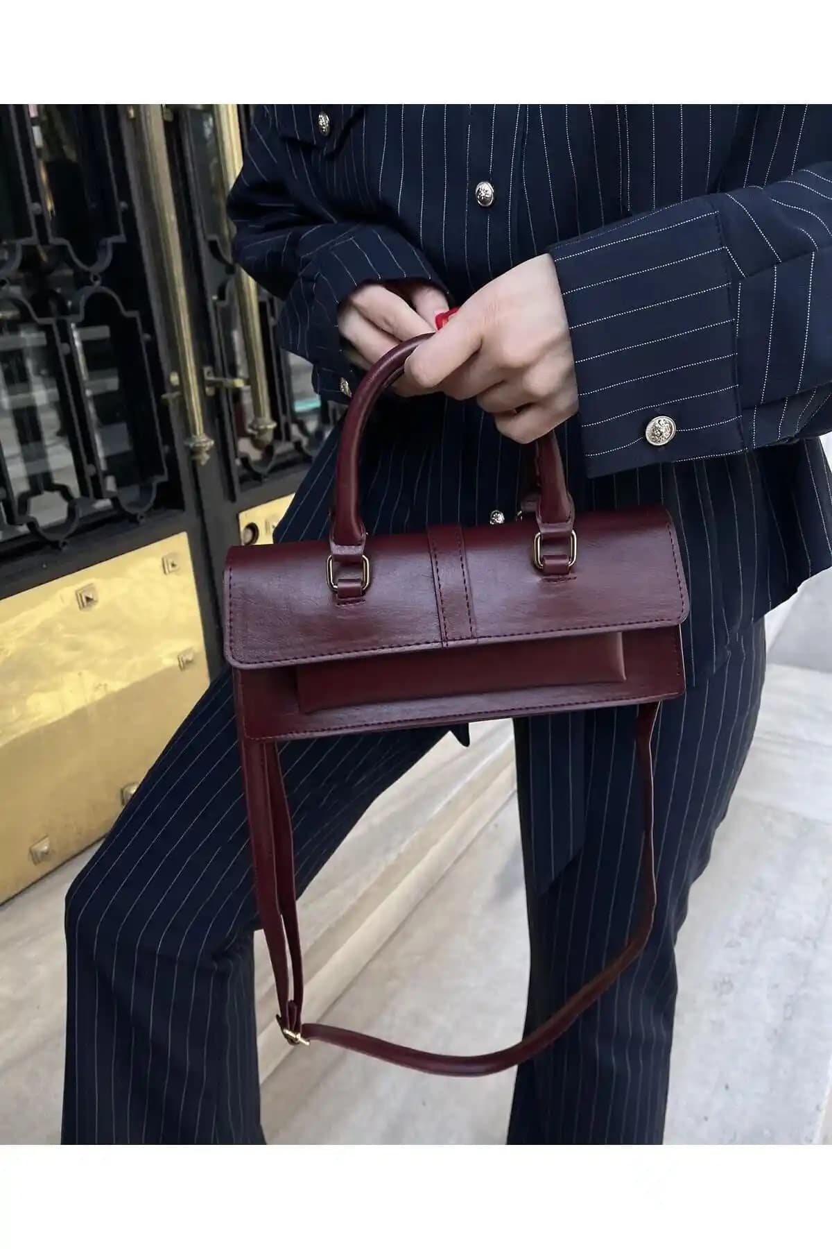 Tina Kapaklı City Bordo Çanta Günlük Kullanım İçin Şık ve Dayanıklı Tasarım