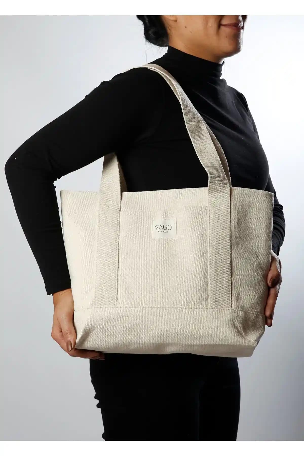 VAGO COLLECTION Çantalar Karşılaştırması: Eko Kanvas ve Fermuarlı Modellerin Özellikleri