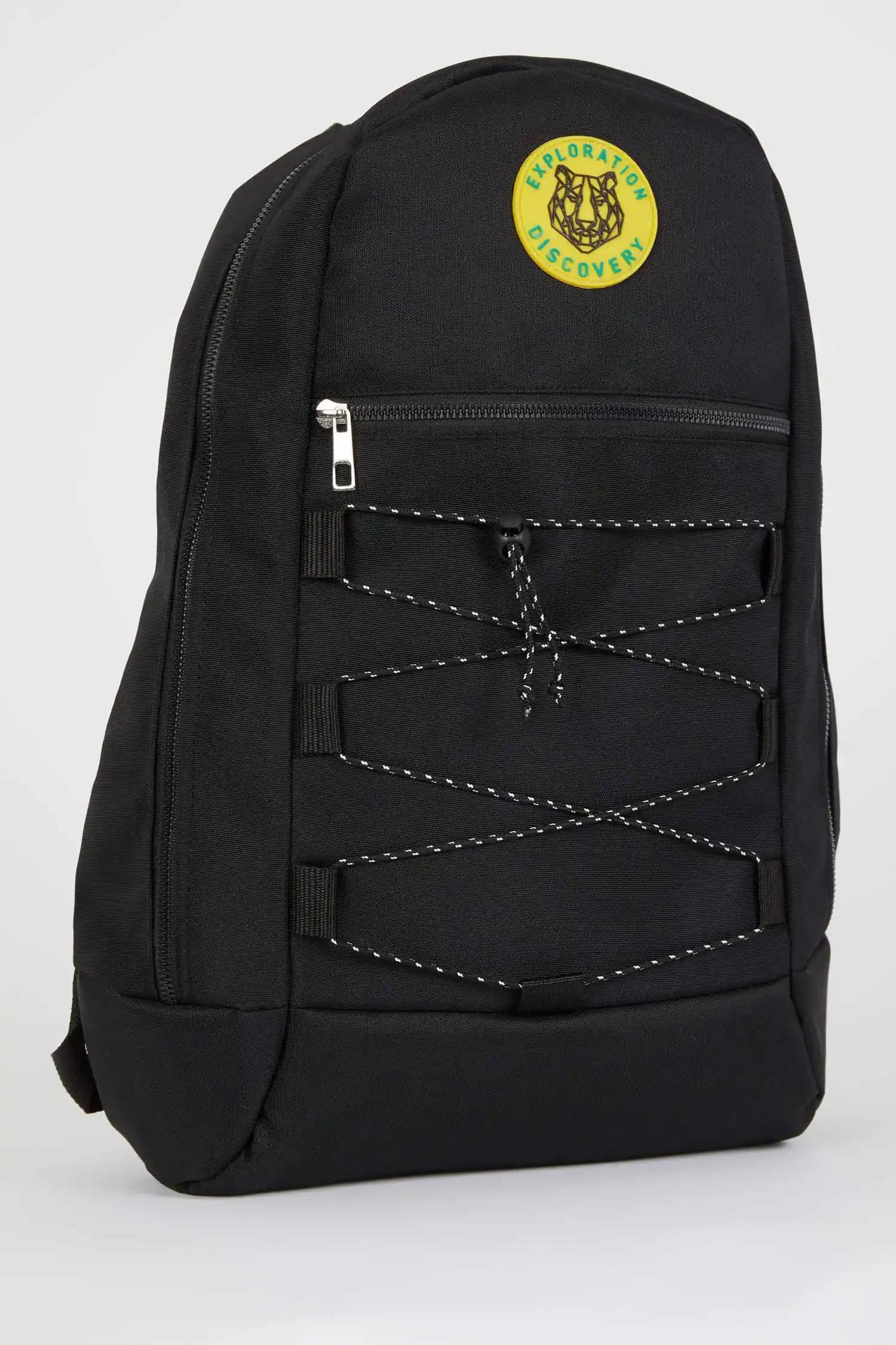 Büyük Erkek Sırt Çantaları: Dayanıklı, Şık ve Çok Amaçlı Modellerin Seçimi