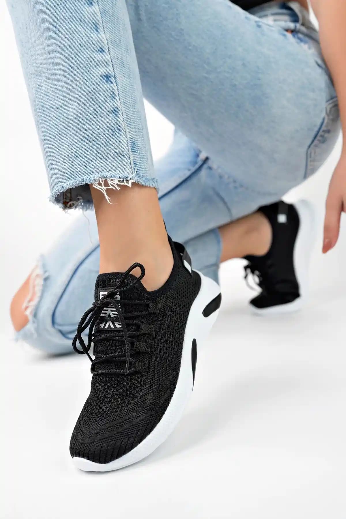 Eformoda ve İmerShoes Siyah Beyaz Unisex Sneaker Karşılaştırması