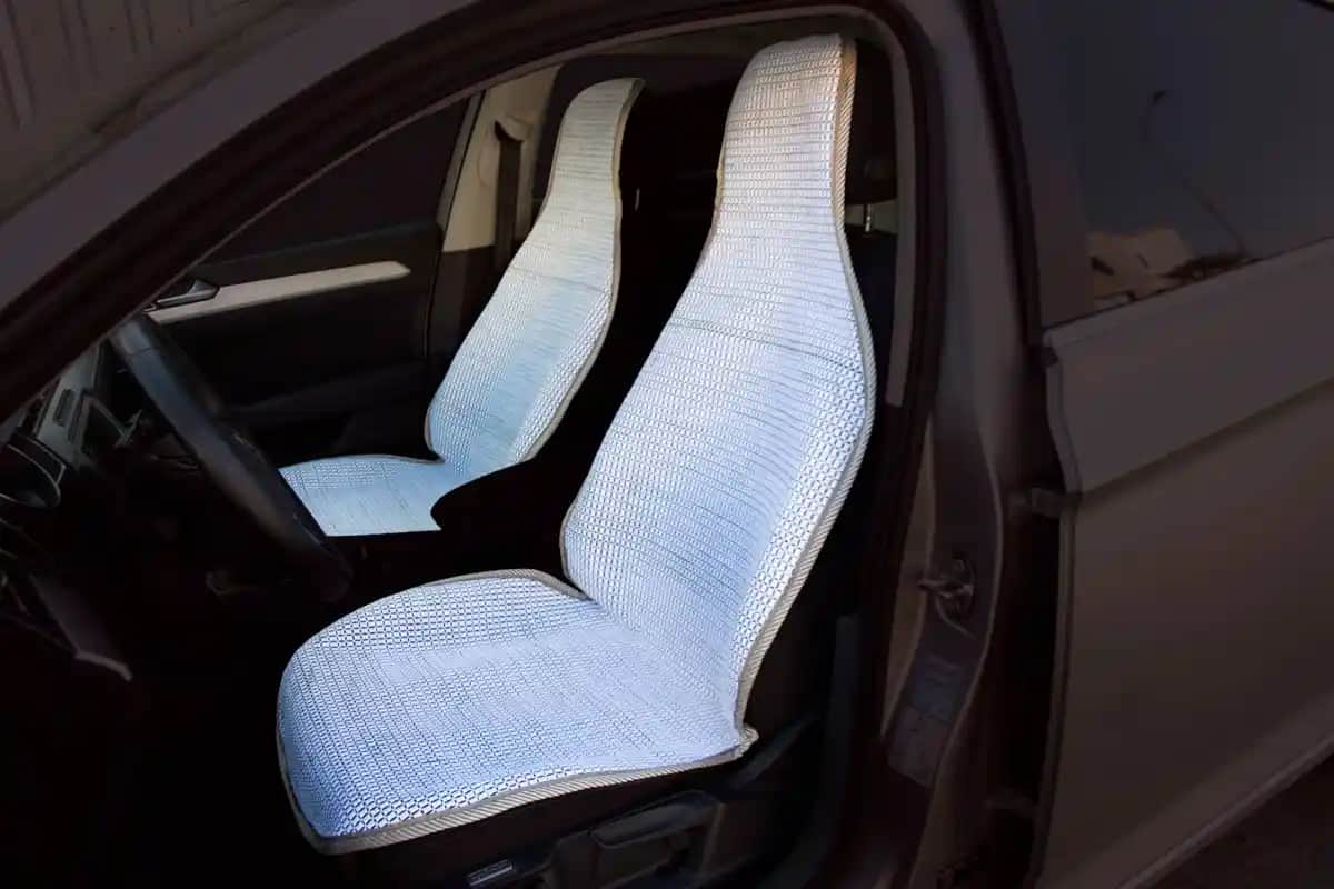 Fermuarlı Minder Kılıfı: Kolay Temizlik, Uzun Ömür ve Dekoratif Seçenekler