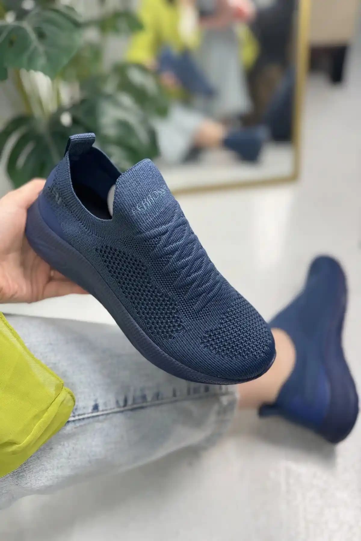 İmerShoes Günlük Unisex Sneaker Karşılaştırması: Lacivert ve Mint Modelleri Özellikleri