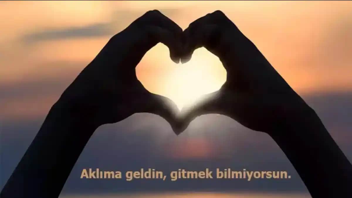 Kadınlara İlginç ve Etkileyici İltifatlar: Çanta ve Ayakkabı Detaylarıyla Güzellik Vurgusu