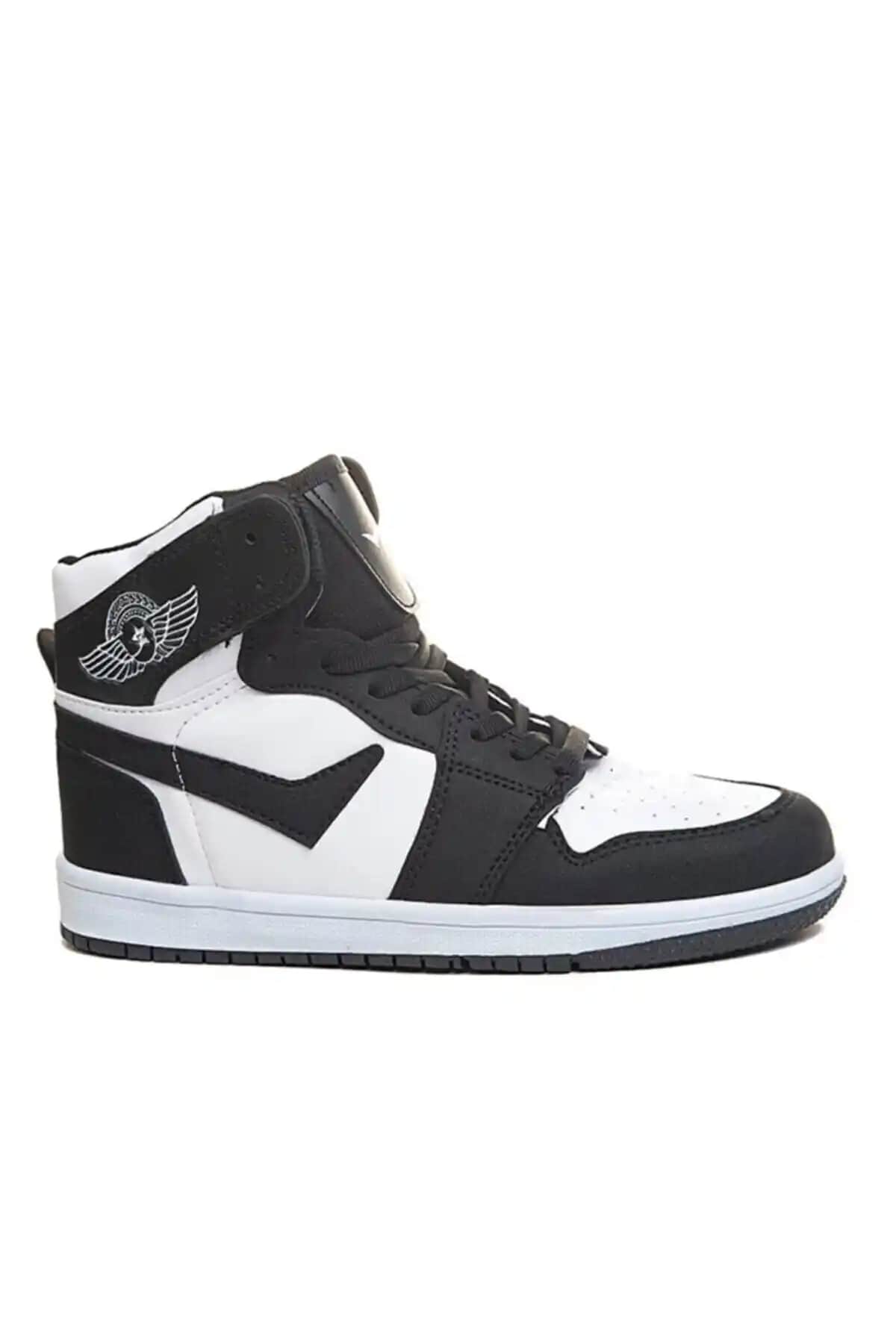 Lambırlent Siyah ve XStreet Jrd Bilekli Spor Ayakkabı Karşılaştırması