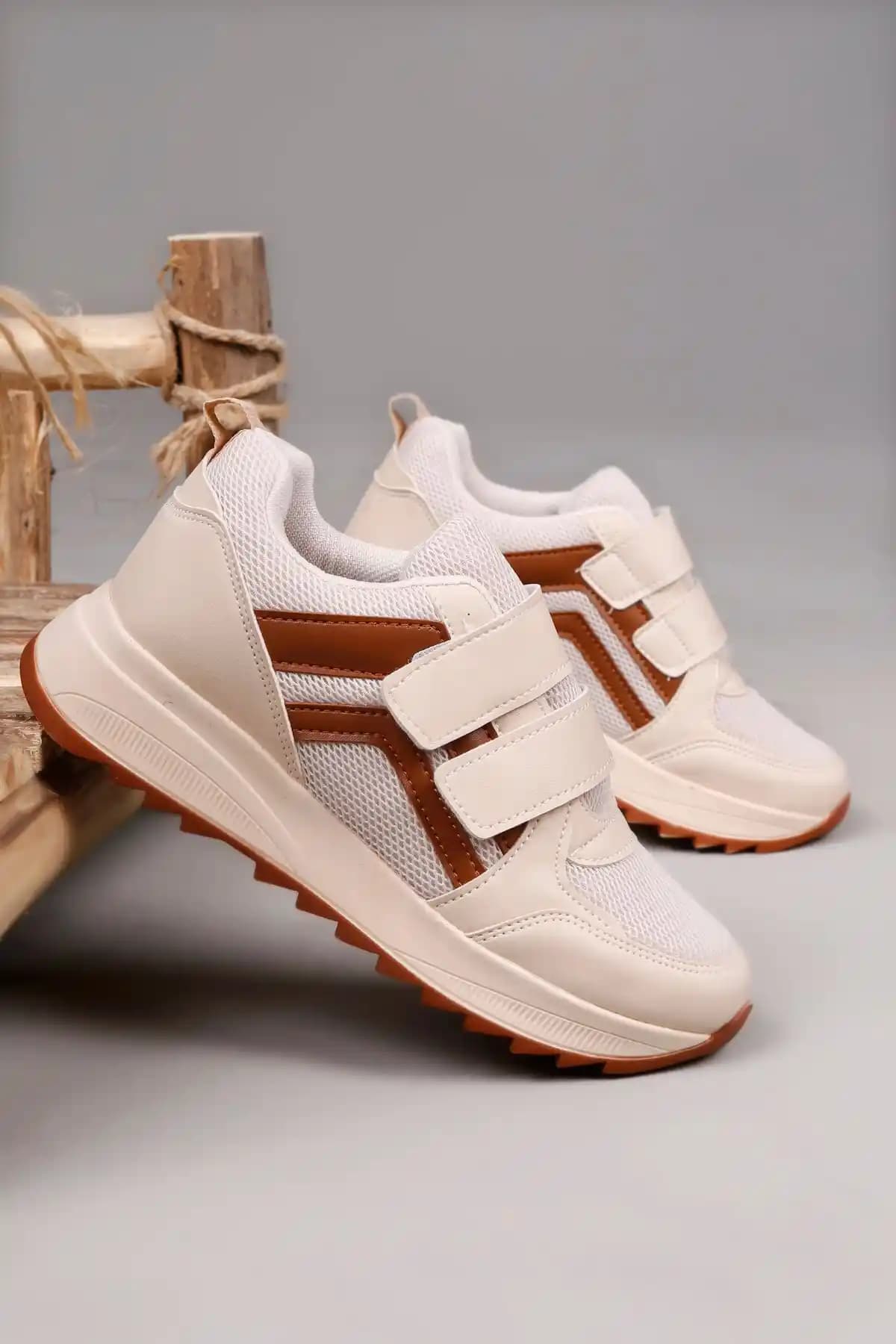 Lord's Ayakkabı Kadın ve Unisex Lacivert Spor Ayakkabı Karşılaştırması