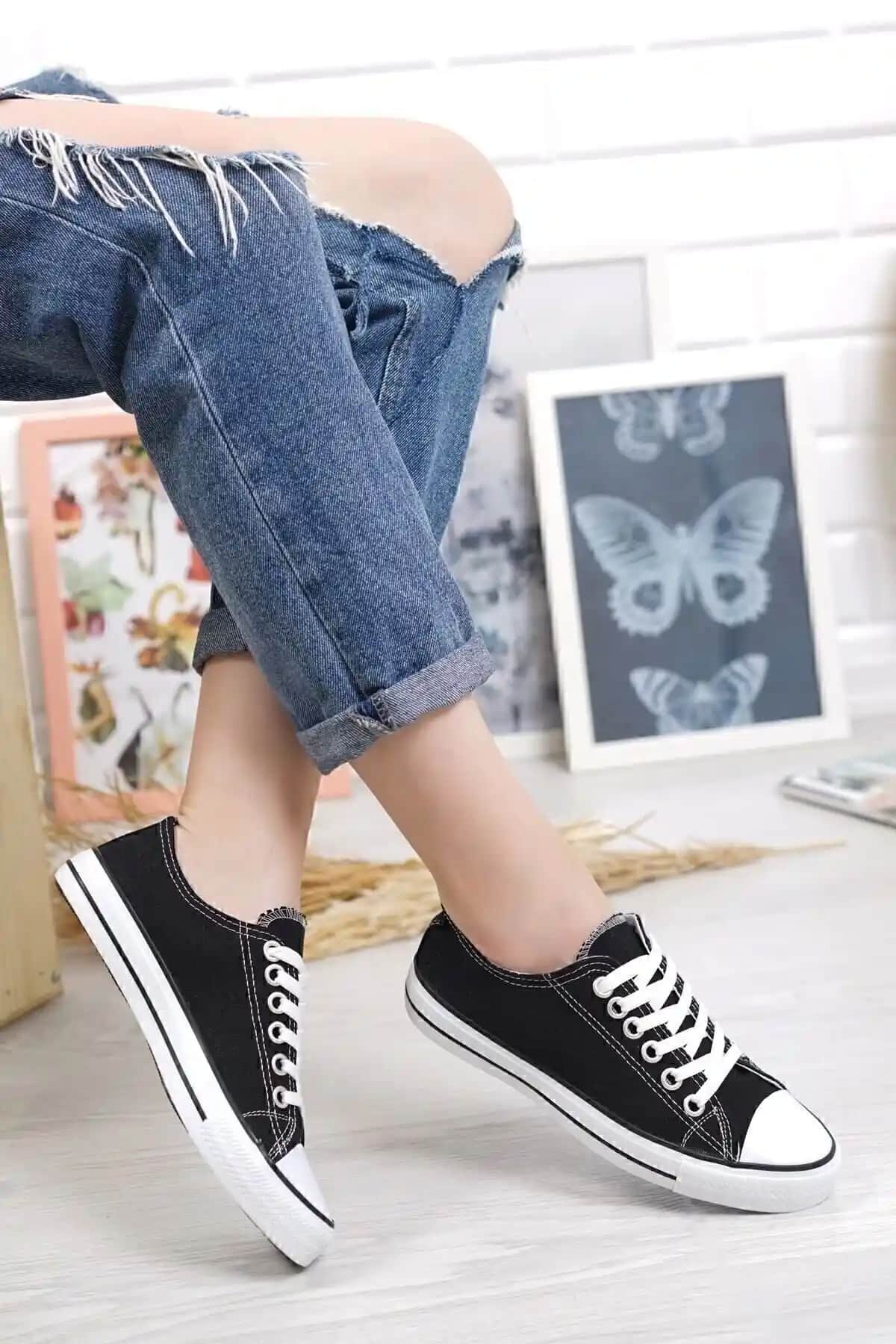 MYZENNE ve wemodaa Siyah Spor Ayakkabı Karşılaştırması: Konfor ve Tasarım Analizi