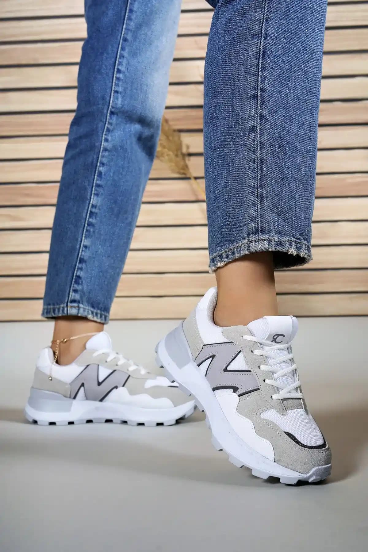 Riccon Kadın Sneaker Modelleri Karşılaştırması Beyaz Buz ve Bej Oranj