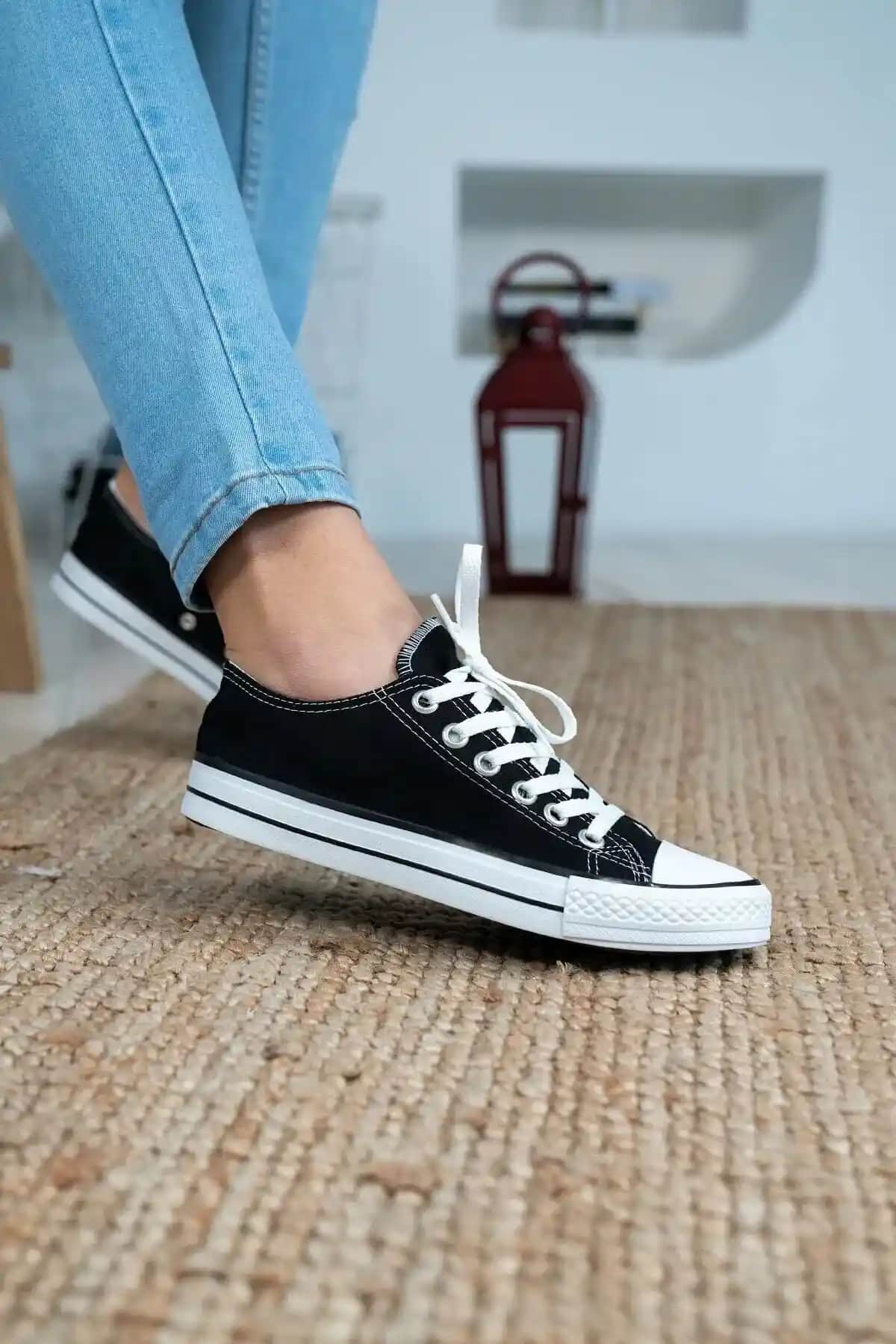 Shupe ve wemodaa unisex spor ayakkabılarının detaylı karşılaştırması