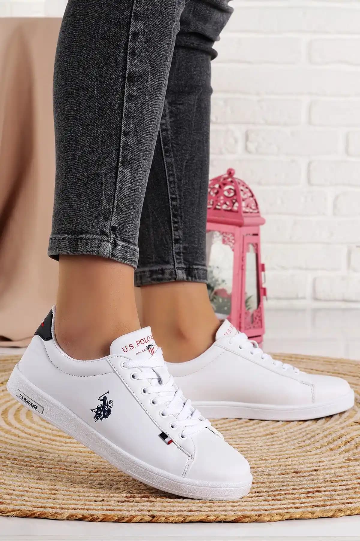 U.S. Polo Assn. Franco ve Us Polo Franco Kadın Spor Ayakkabıları Karşılaştırması