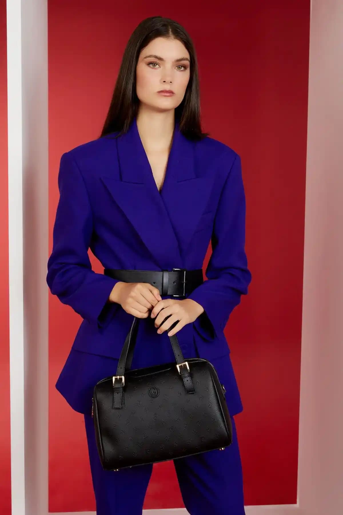 Pierre Cardin ve YUKATİCARETH Çantalarının Karşılaştırılması: Hangi Çanta Daha İyi?