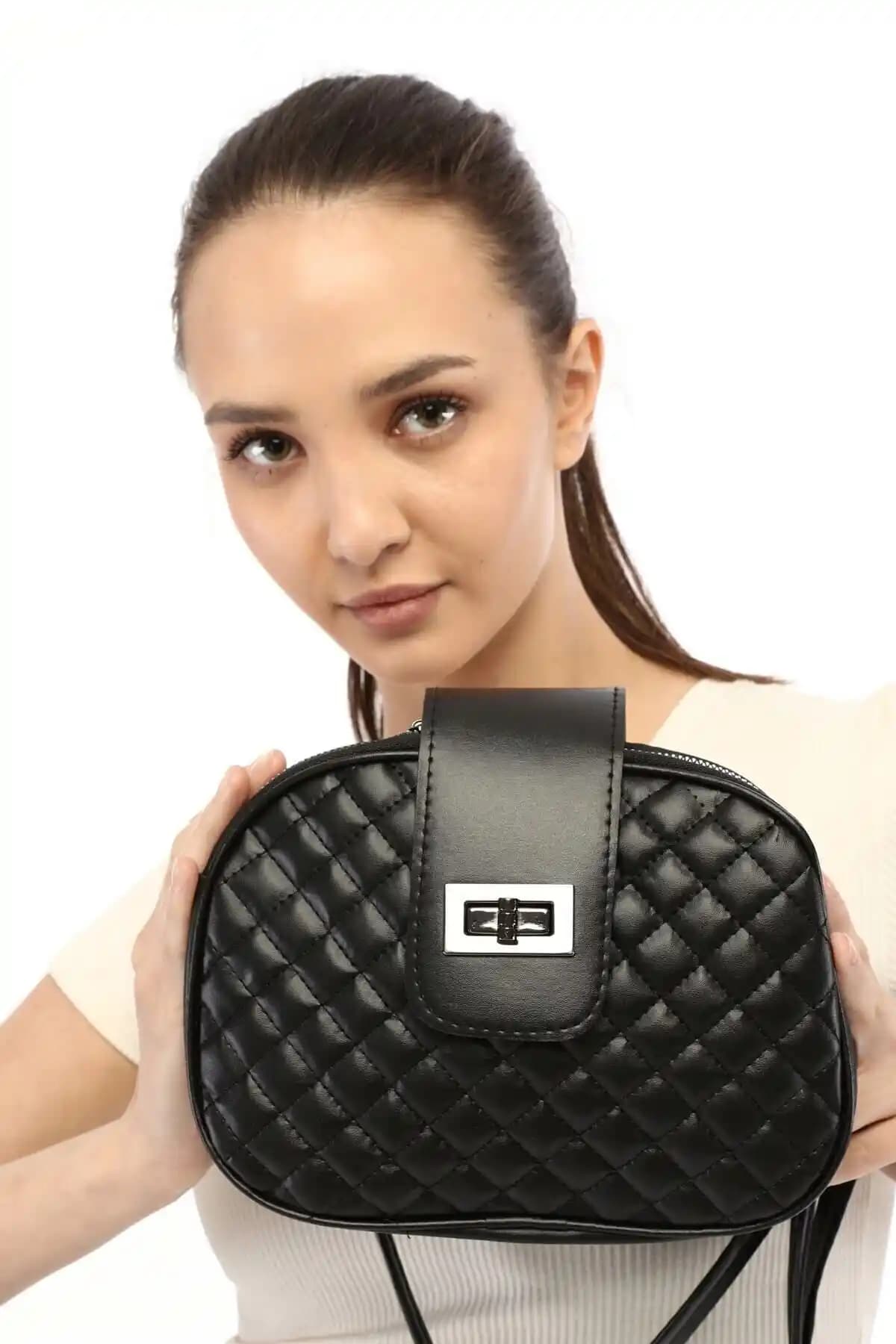 BLUE FASHION Kadın Siyah Eskitme ve Sd Çanta Karşılaştırması Günlük ve Şık Kullanım İçin