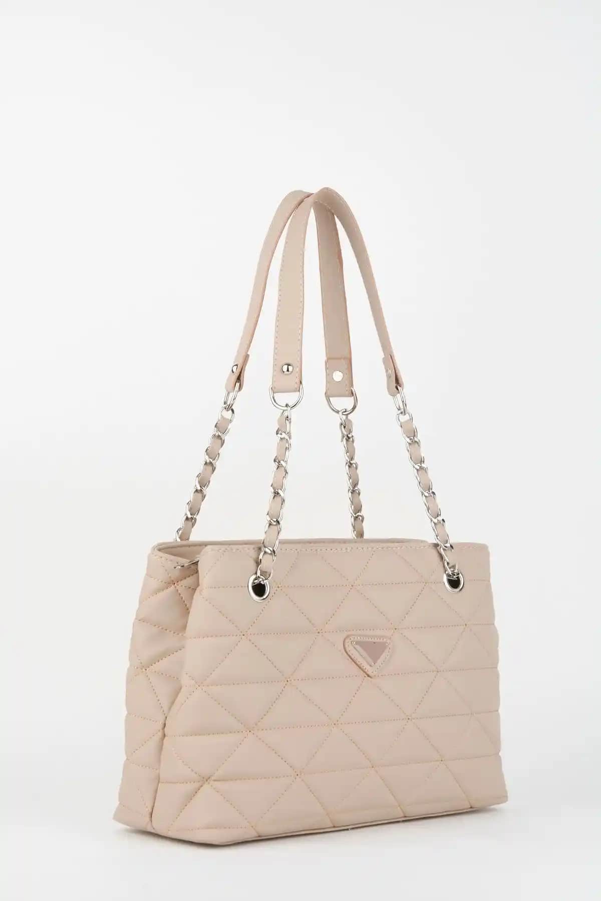 Çanta Park ve NOTHING Çanta Modellerinin Detaylı Karşılaştırması