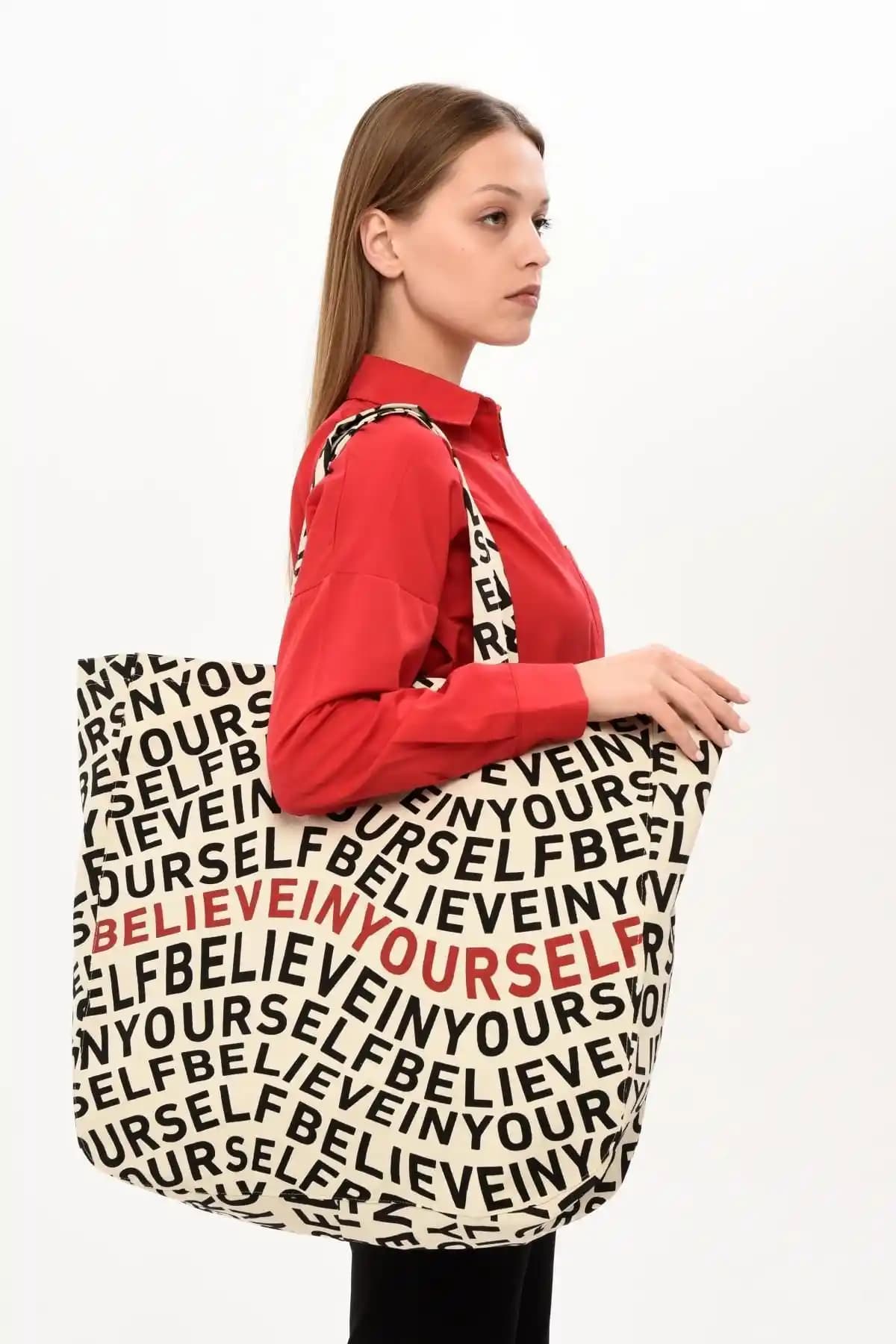 Çınar Bez Çanta Karşılaştırması: Believe In Yourself ve Yıldızlı Gökkuşağı Tasarımları