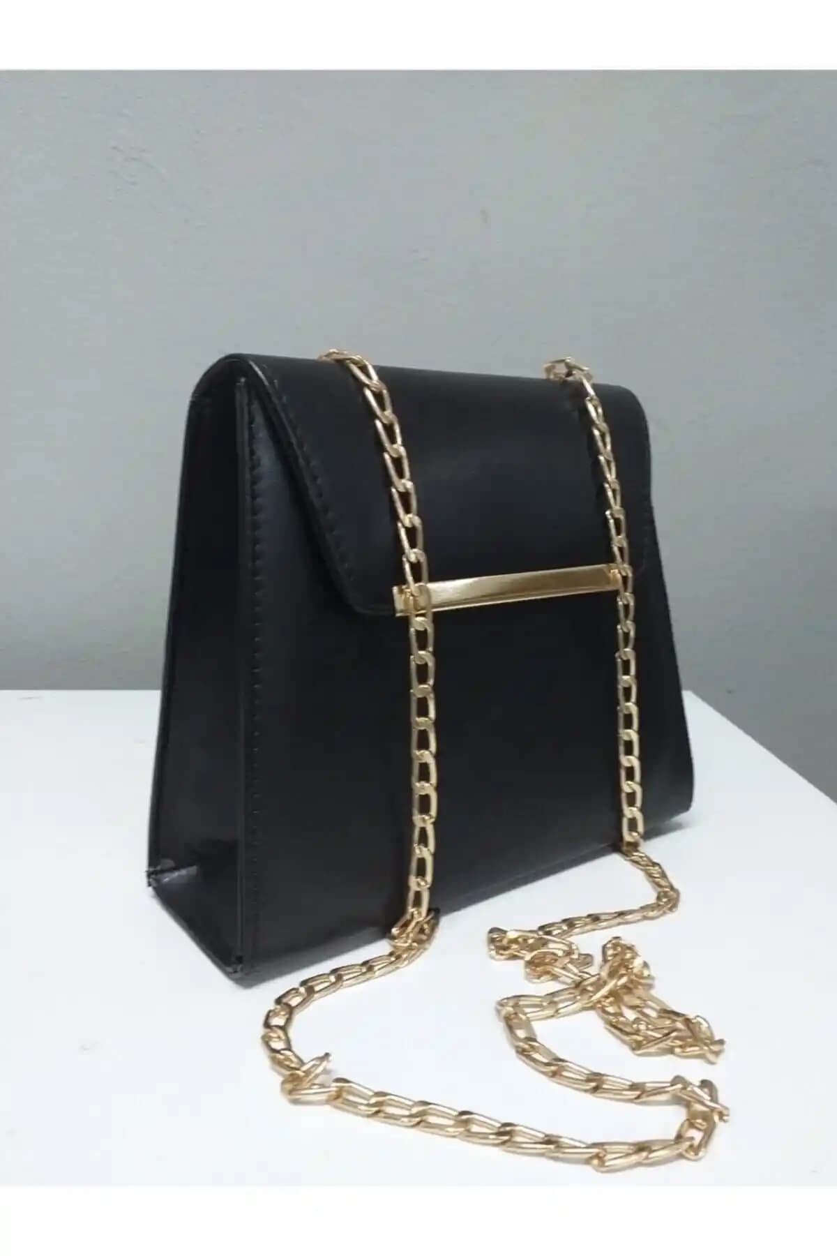 Dizaynbag ve İAMBTŞY Çanta Karşılaştırması: Hangi Model Sizin İçin Uygun