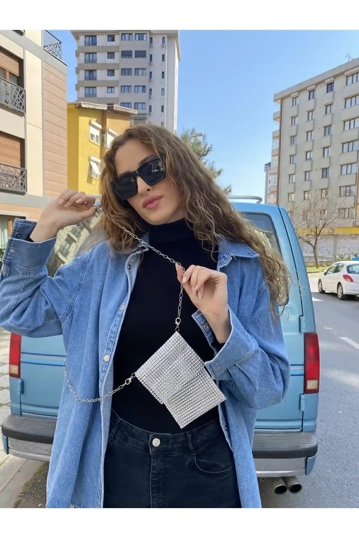 Günlük Kullanım İçin Kadın Taşlı Çanta Karşılaştırması ve Seçim Rehberi