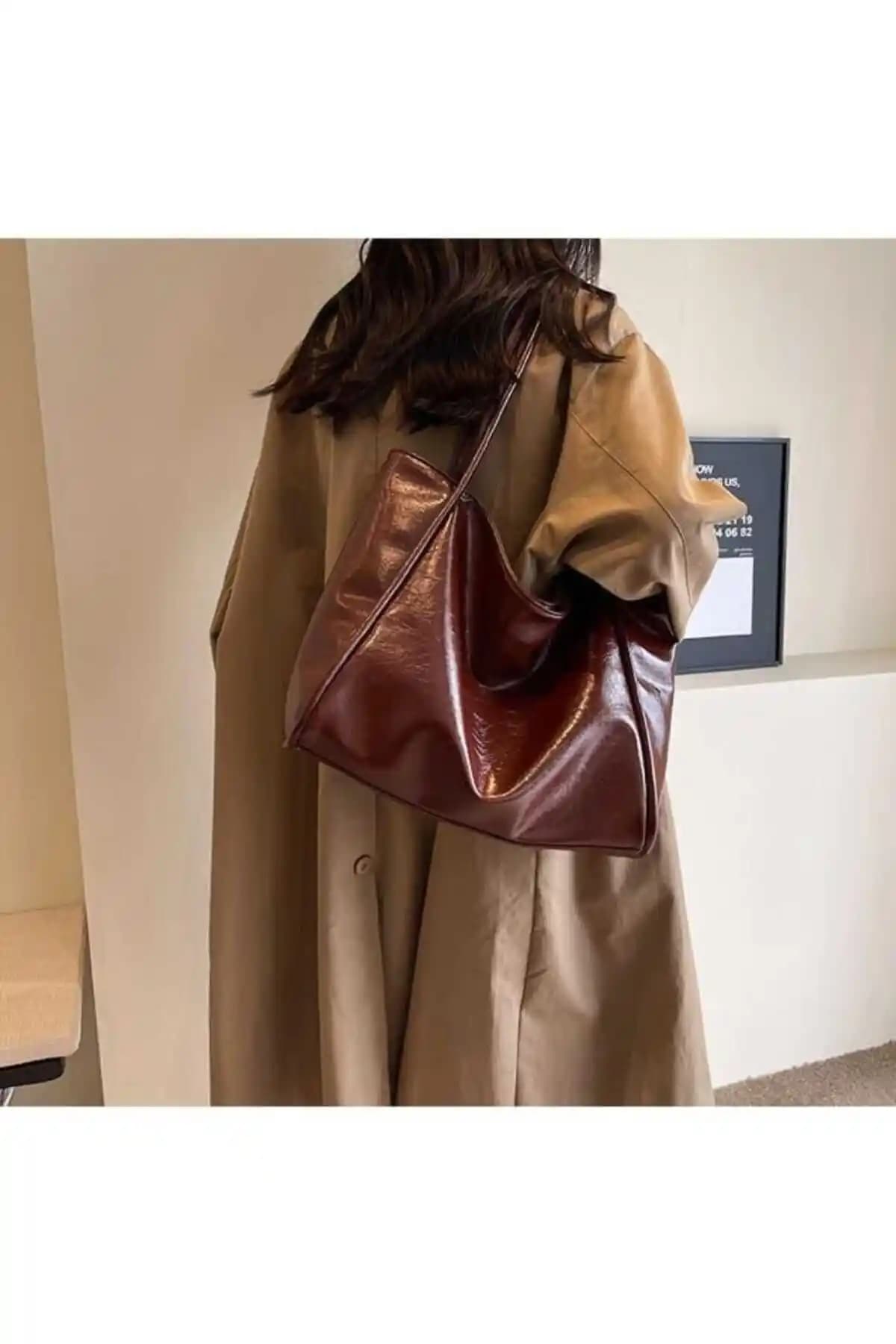 HONEY BAG Ruby ve Rosmod Kadın Bordo Çanta Karşılaştırması: Stil ve Fonksiyonellik Analizi