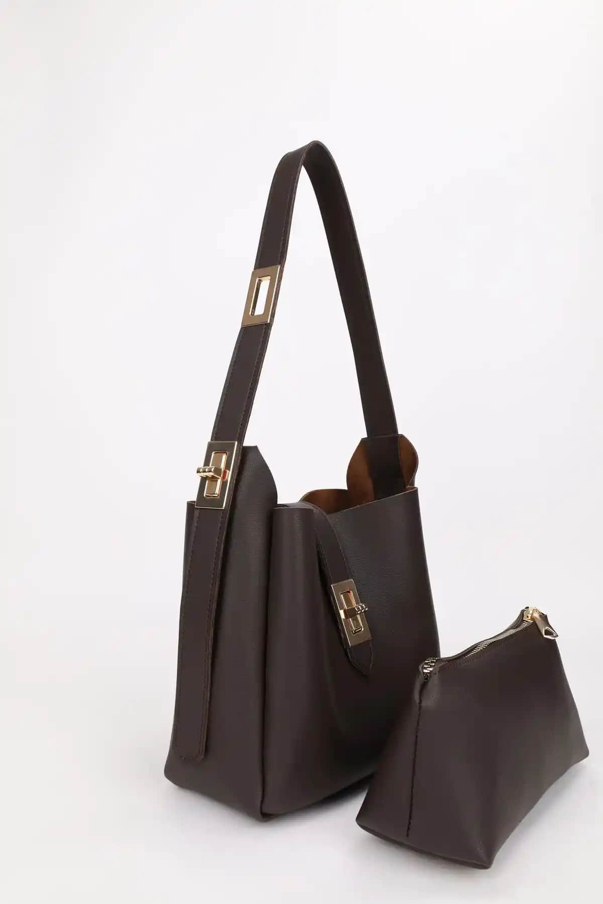 İki popüler NOTHING kadın çantasını karşılaştırıyoruz: tasarım, fonksiyonellik ve kullanım özellikleri