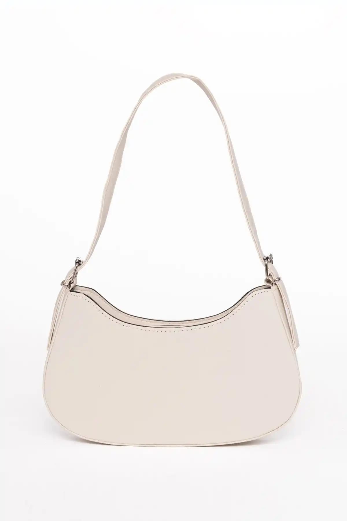 Kadın Astarlı Içi Gözlü Oval Baget Çanta Karşılaştırması ve Özellikleri