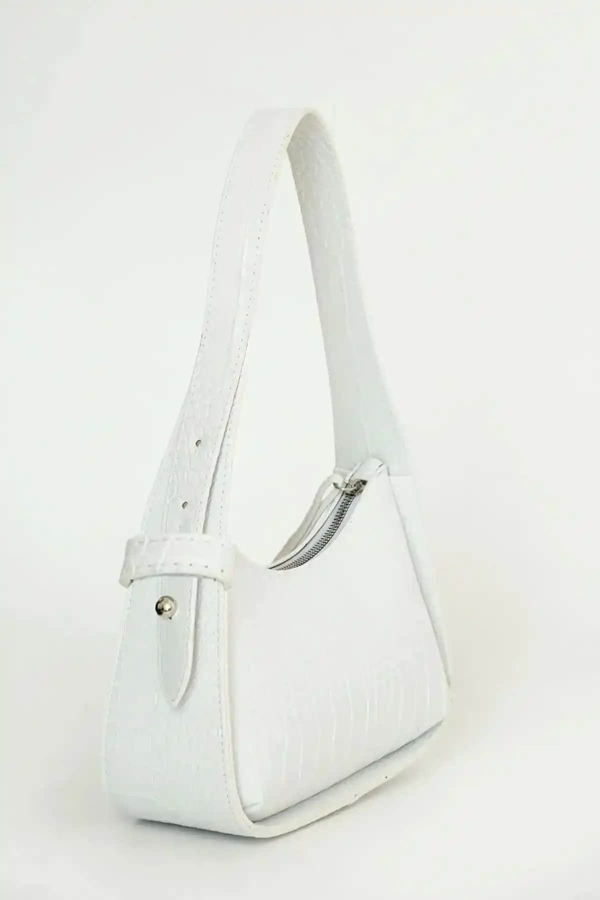 Kadın Çanta Karşılaştırması: Bag&more Kroko Desenli ve Moda Elf Kemer Detaylı Çanta