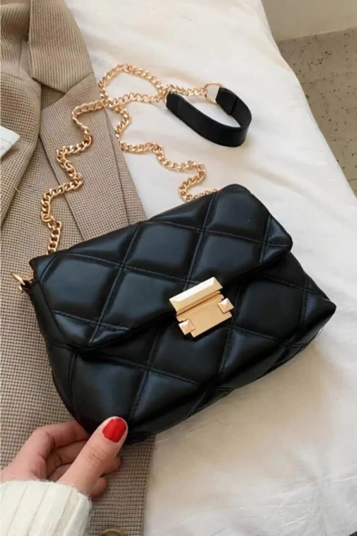 Kadın Çantası Karşılaştırması: Bag&More ve Rosmod Modellerinin Özellikleri