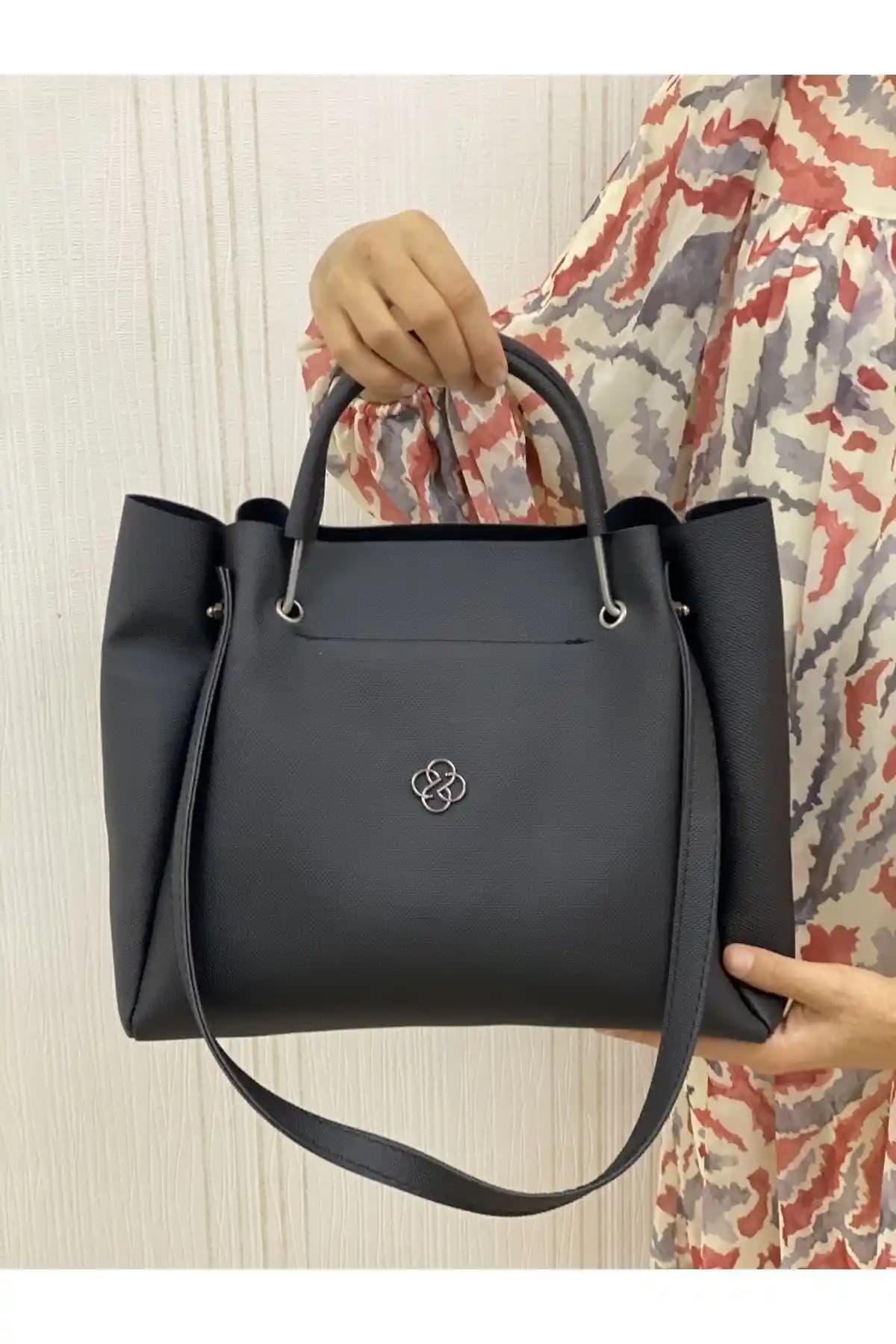 Kadın Çantası Karşılaştırması: BagMarketing ve Uğurtek Modellerinin Özellikleri ve Kullanıcı Yorumları