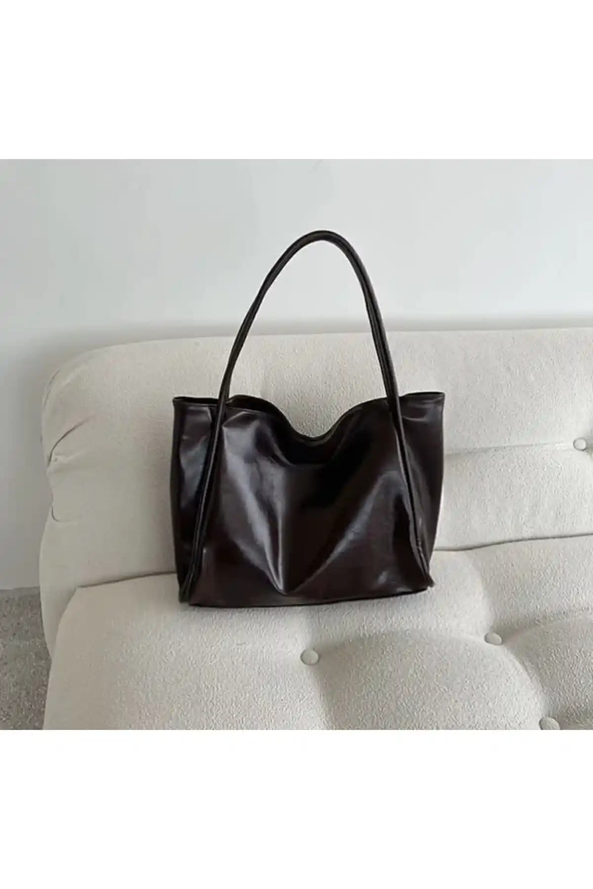 Kadın Çantası Karşılaştırması: Chocolatebag ve Honey Bag Modellerinin Özellikleri