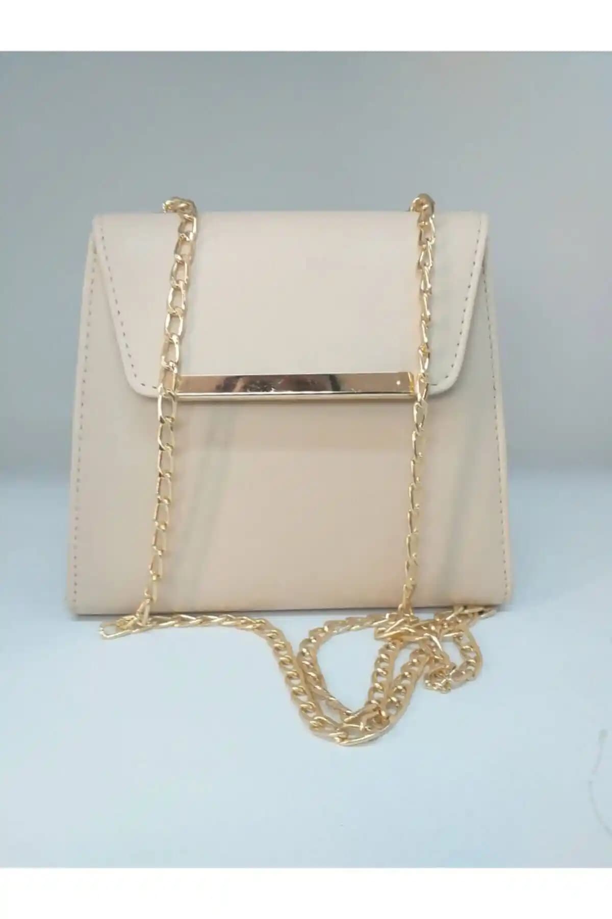 Kadın Çantası Karşılaştırması: Dizaynbag ve Estute Modellerinin Özellikleri ve Tercih Rehberi