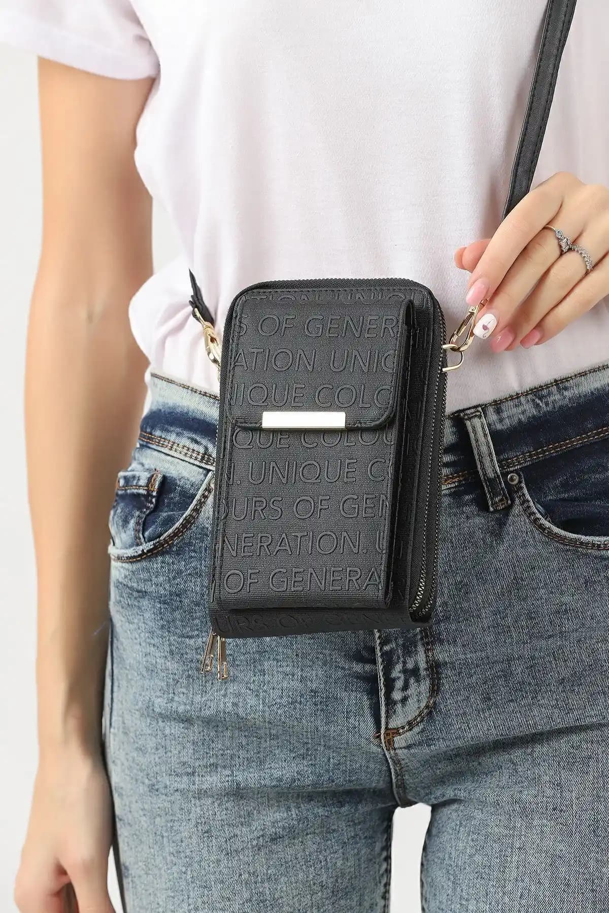 Kadın Çapraz Askılı Çantalar Karşılaştırması: Günlük ve Şık Kullanım İçin En İyi Seçenekler