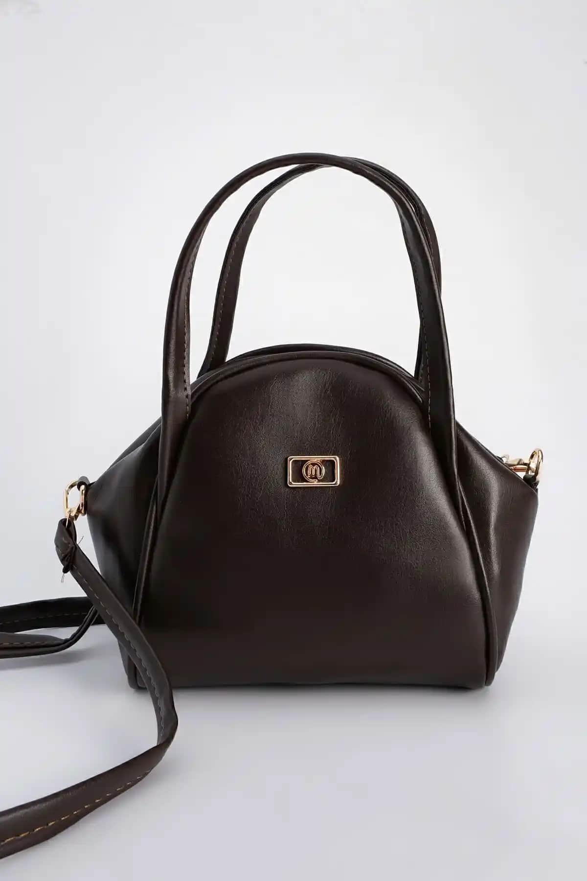 Kadın Günlük Çanta Karşılaştırması: Marjin Erges ve Momsbrand Acı Kahve Modelleri