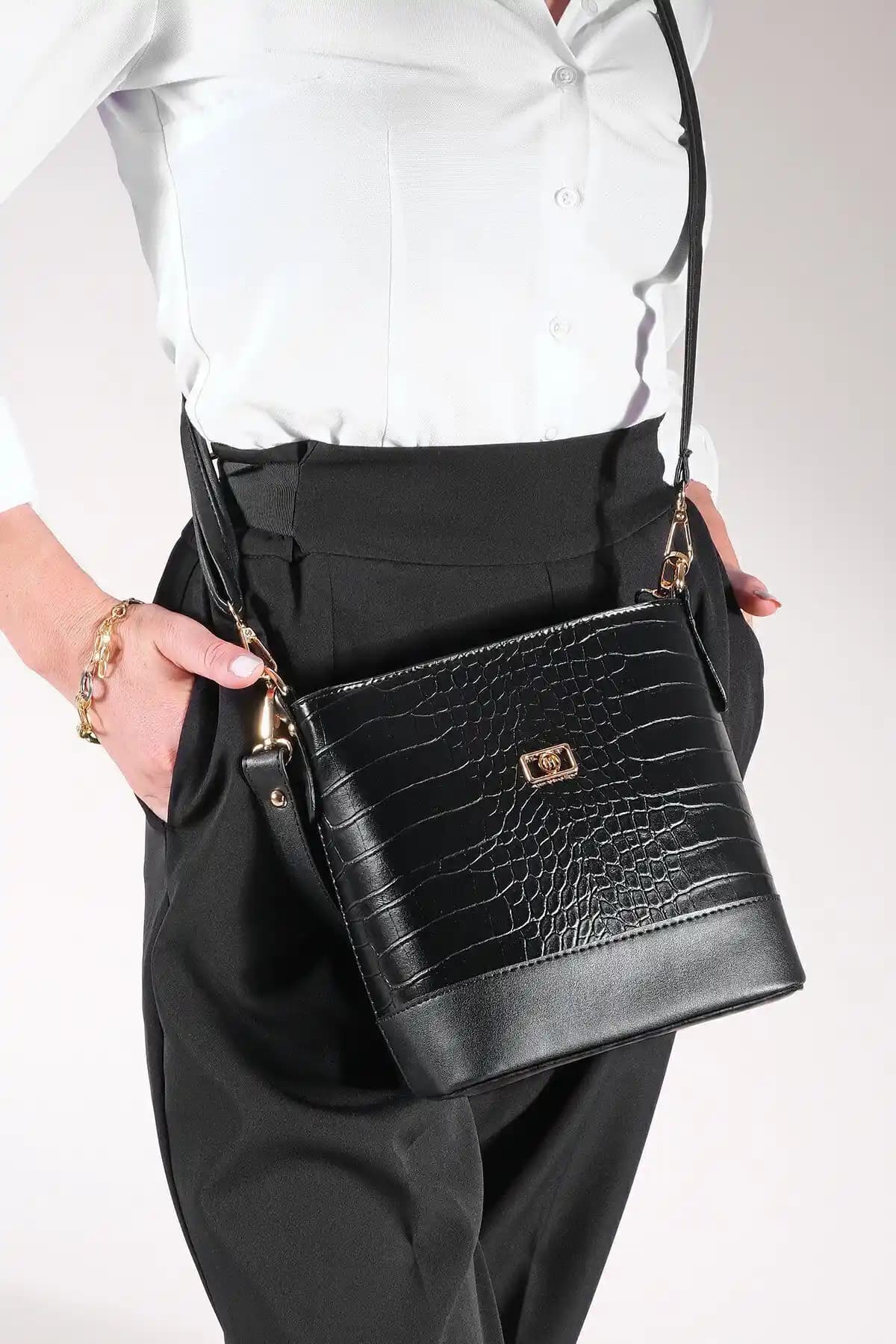 Kadın Omuz Çantası Karşılaştırması: Marjin Vesla ve Pierre Cardin Modelleri