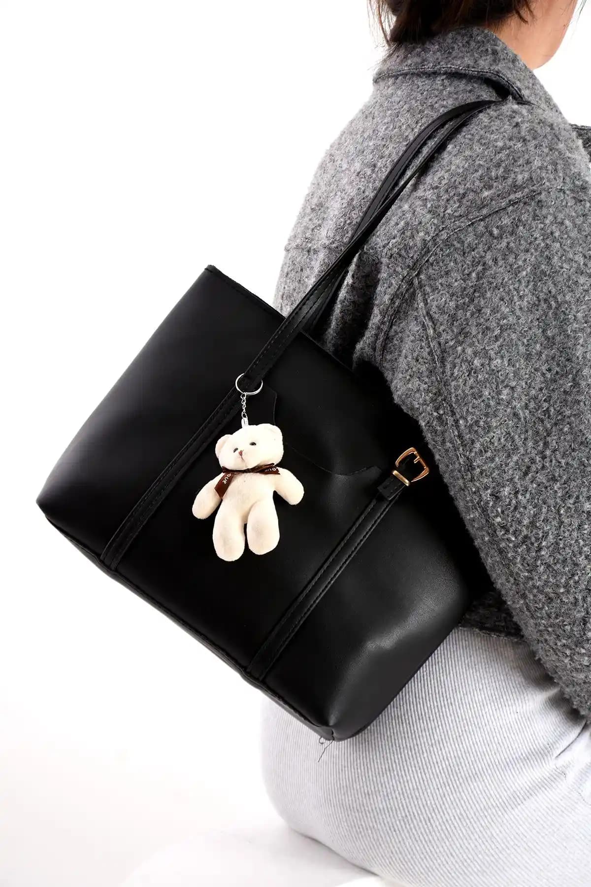 Kadın Omuz Çantası Karşılaştırması: NWR BAGS ve Straada Modellerinin Özellikleri