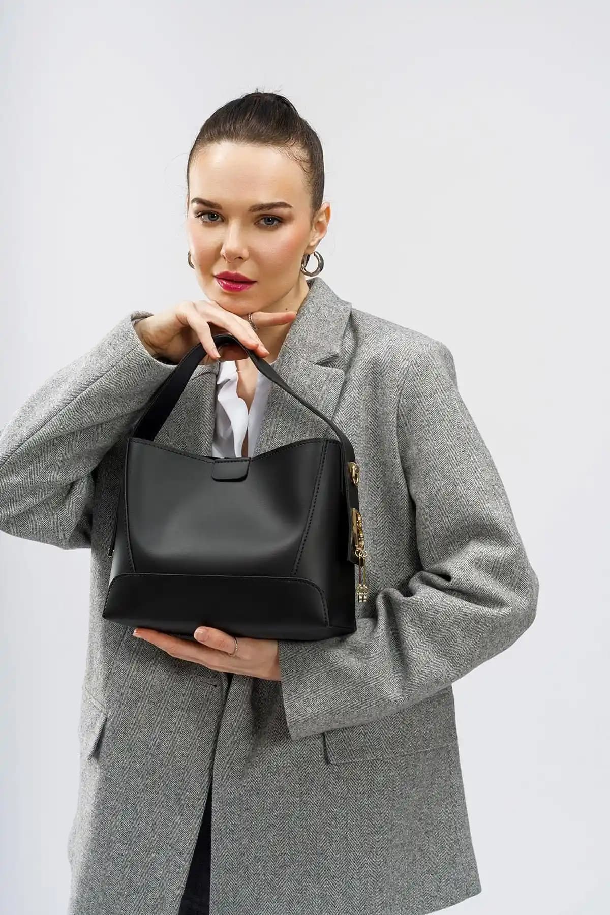 Lucky Bees Kadın El ve Omuz Çantaları Karşılaştırması Günlük Kullanım İçin Uygun Modeller