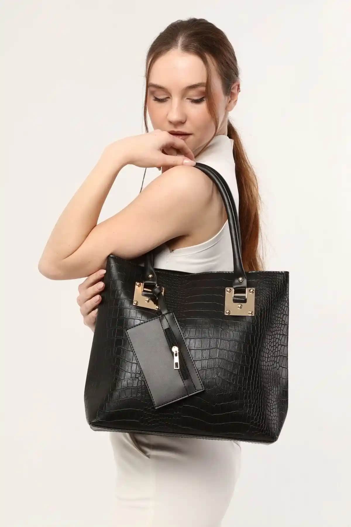 Luvenis ve MUCCE Siyah Çanta Karşılaştırması: Tasarım, Kapasite ve Kullanım Özellikleri