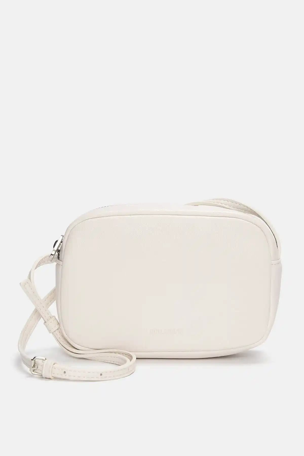 Mini Çanta Karşılaştırması: Pull & Bear ve Stradivarius Modelleri Hakkında Detaylı İnceleme