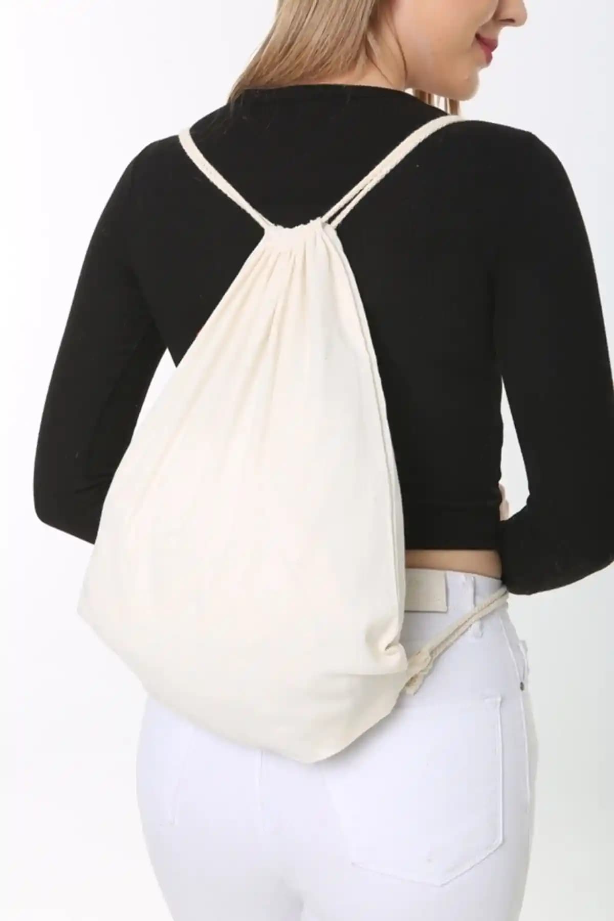 Serkan Çanta Bez ve Astronot Baskılı Sırt Çantası Karşılaştırması ve Özellikleri