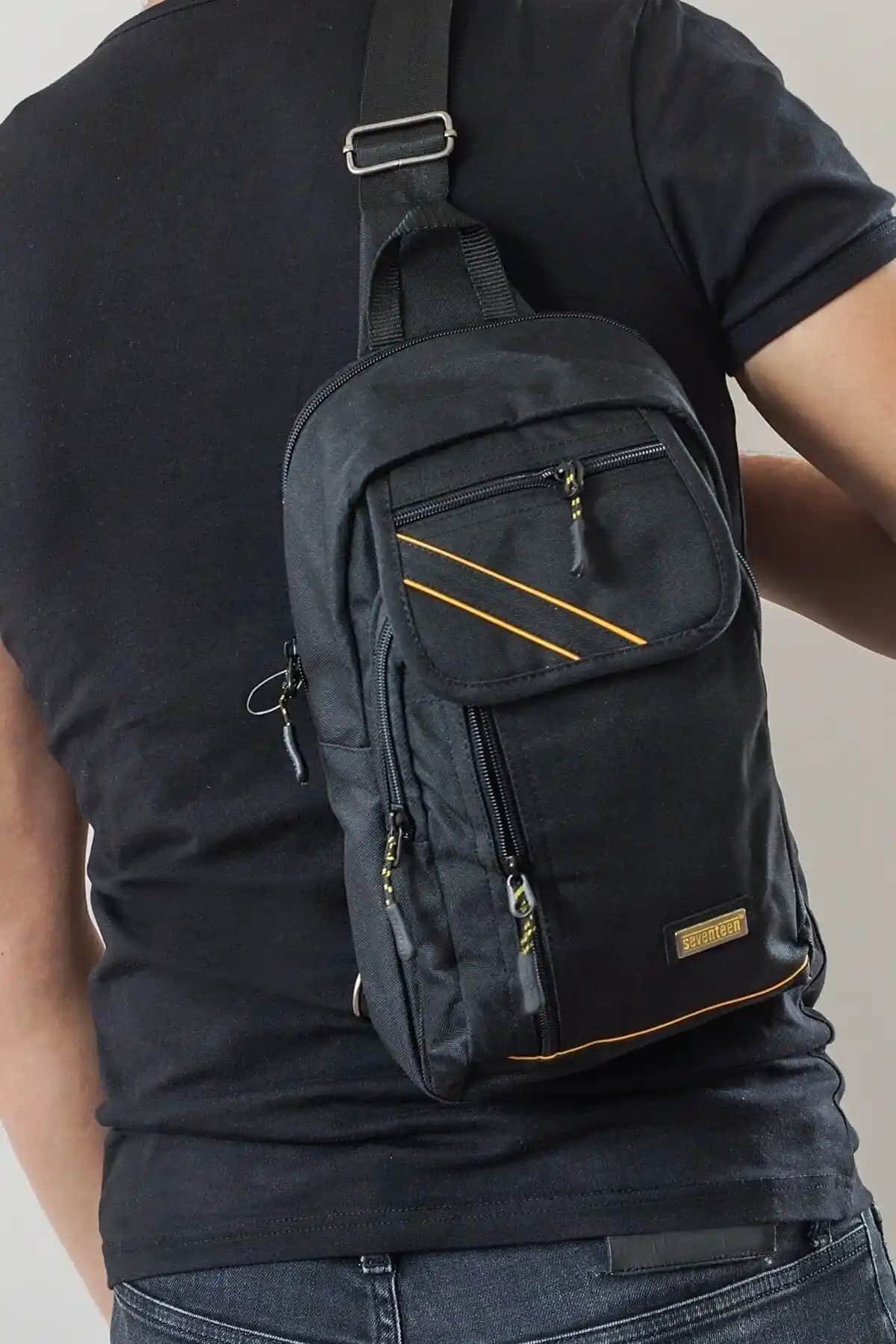 SEVENTEEN Çapraz Sırt Çantası ile woys Mini Sırt Çantası Karşılaştırması ve Özellikleri