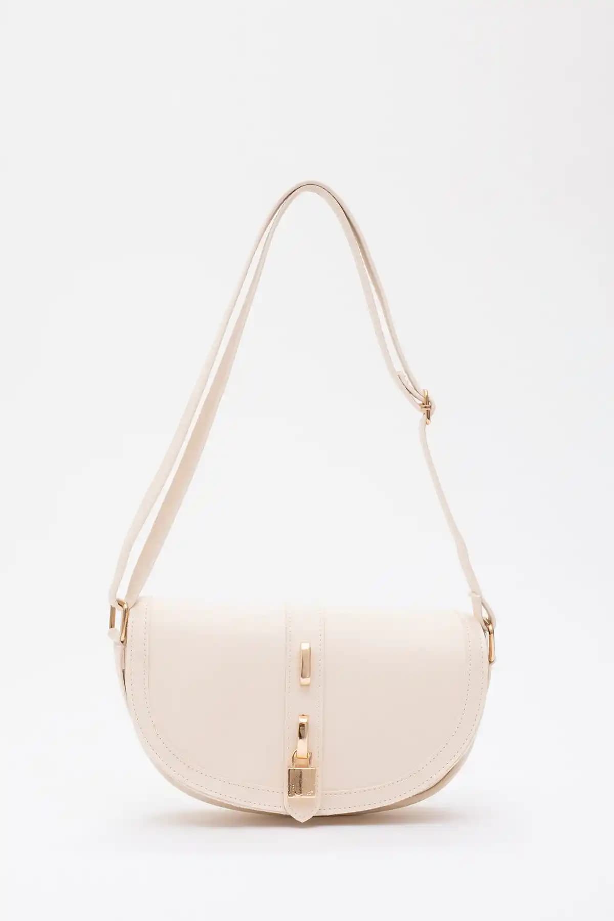 Shaka Çanta Karşılaştırması: Krem ve Siyah-Krem Modellerinin Özellikleri ve Kullanıcı Yorumları