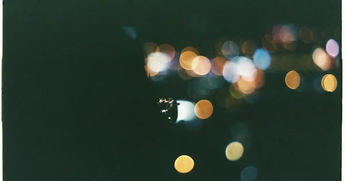 Air Jordan 1 Beyaz: Moda ve Konforun Buluştuğu İkonik Sneaker Modeli