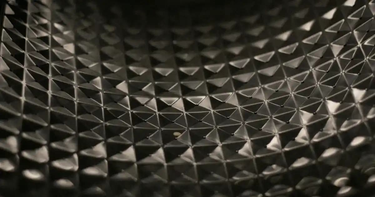 Bej Rengi Erkek Ceket Kombinleri: Şıklık ve Zamansızlık İçin İlham Verici Öneriler