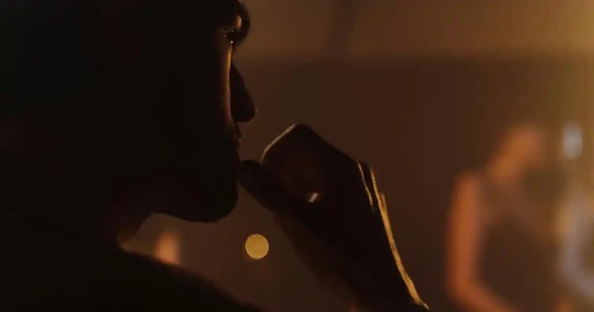 Beyaz Basketbol Taytı: Spor Şıklığını ve Fonksiyonelliği Bir Arada Sunan Modern Parça