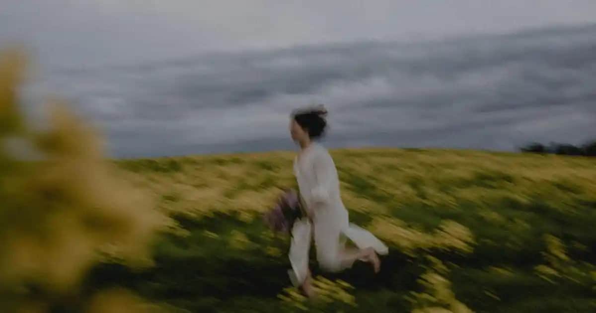 Beyaz Erkek Şişme Montlar: Modern Tasarımlar ve Stil İpuçları