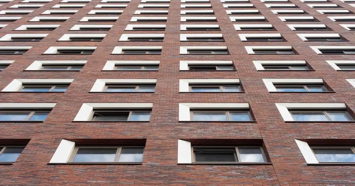 Beyaz Kazak Kombinleri: Günlük ve Şık Tarzlar İçin Stil Rehberi