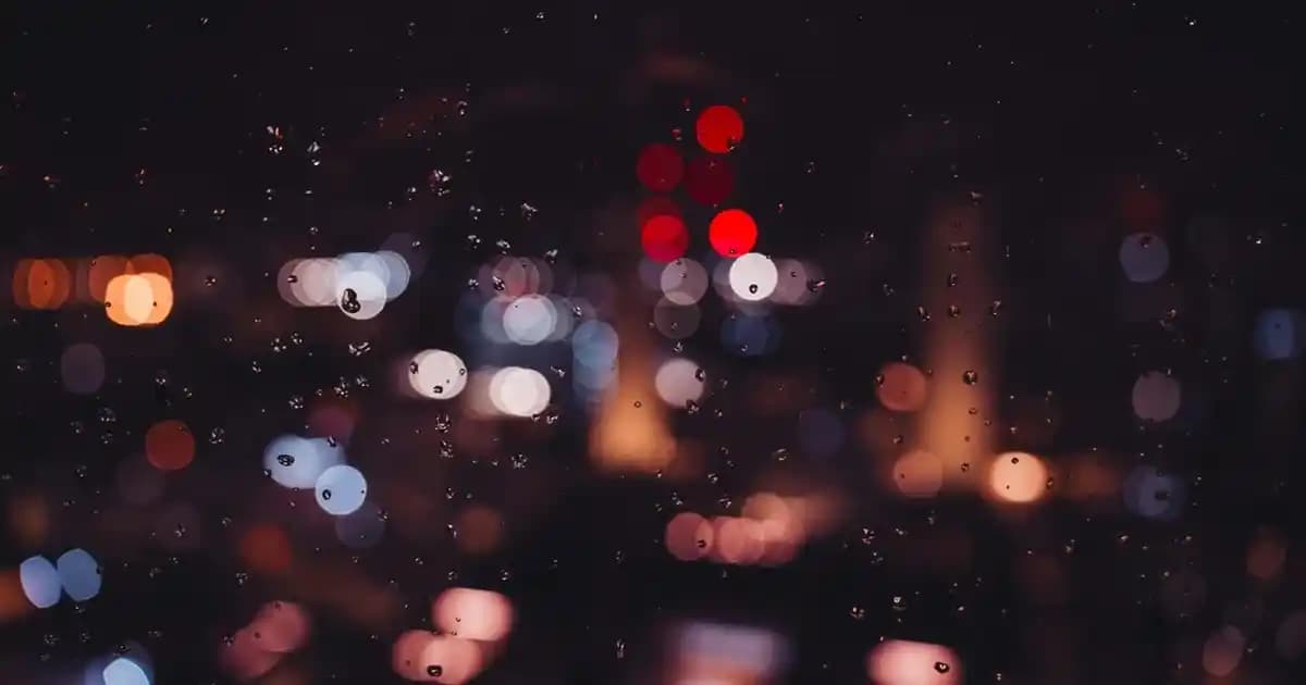 Bordo Vans Erkek Ayakkabıları ve Çanta Modelleriyle Tarzınızı Yansıtın