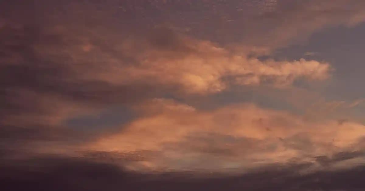 Diamond Ayakkabılar: Şıklık ve Konforu Bir Arada Sunan Modeller ve Trendler