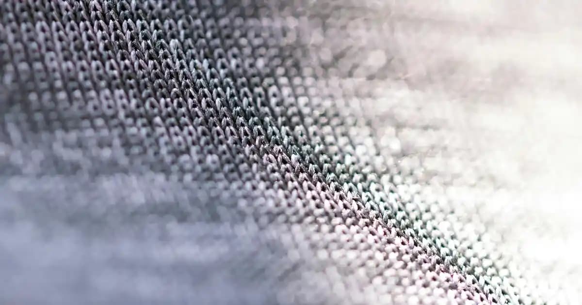 Erkek Baskılı Tişört Modelleri ve Kombinasyon İpuçlarıyla Tarzınızı Yükseltin