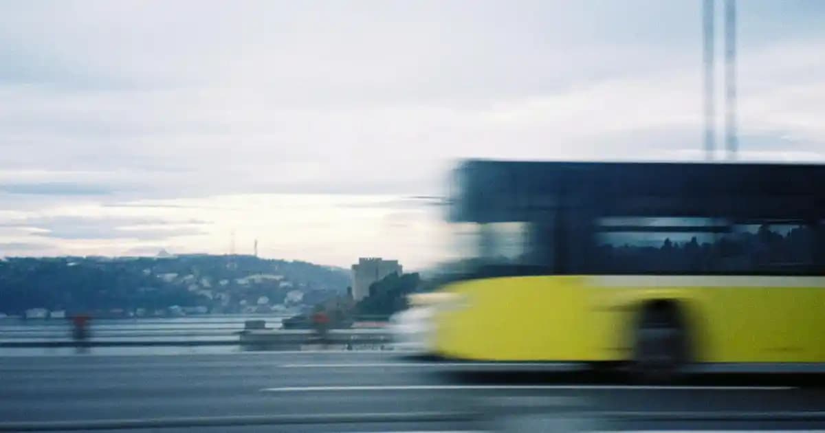 Erkek Bilek Pantolonları: Modern ve Konforlu Giyim Seçenekleri Hakkında Bilgi