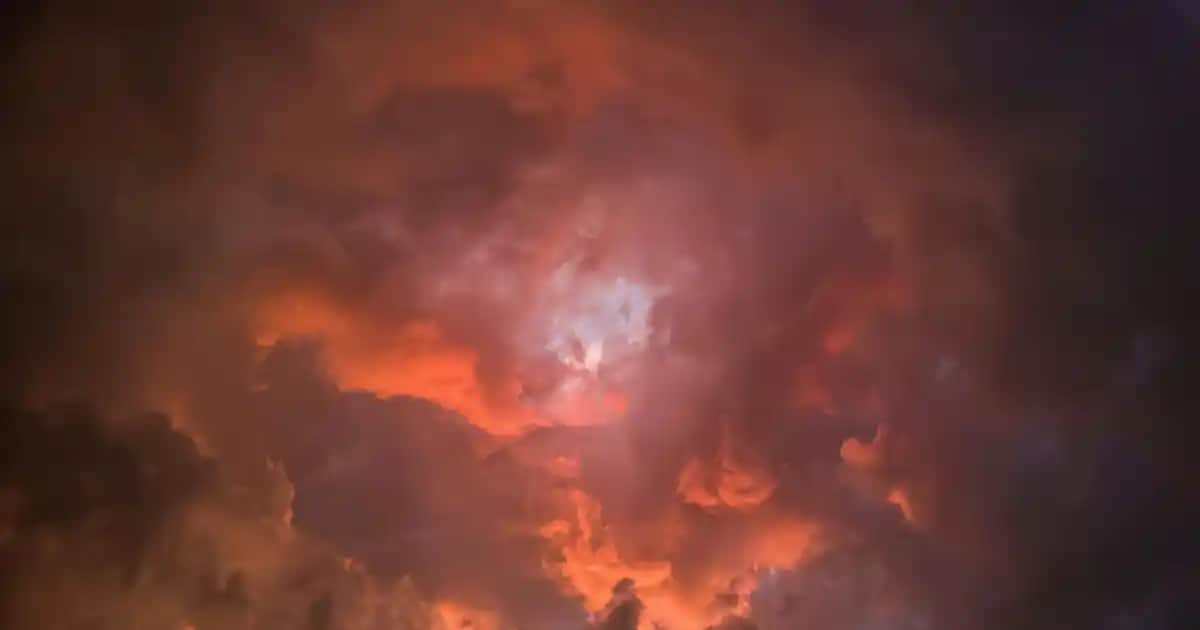 Erkek Bol Paça Eşofman Takımlarında Rahatlık ve Şıklığın Modern Yansıması