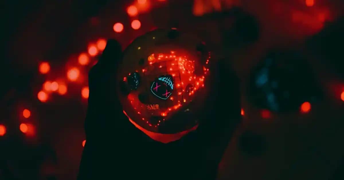 Erkek Çiçekli Tişört Trendleri ve Stil İpuçları Güncel Moda Analizi